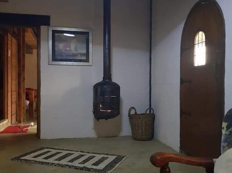 بنسيون The Hay Barn