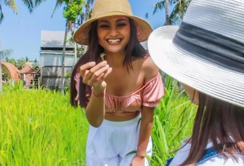 ベッドアンドブレックファースト Puri Lumbung Village