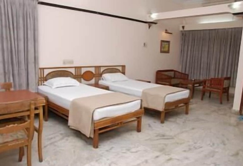 فندق Amogha International