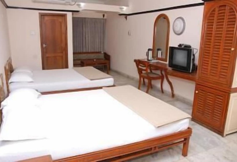 فندق Amogha International