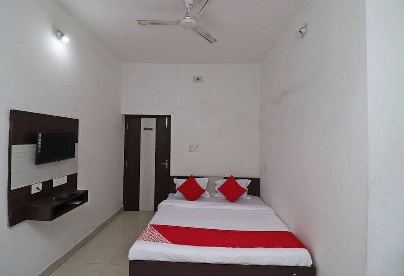 בית מלון כפרי Bhuneshwar By Oyo Rooms