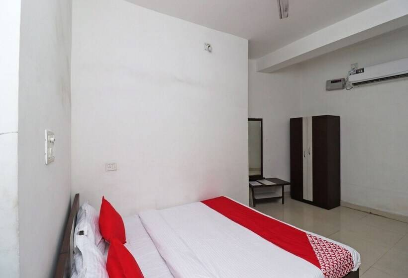 בית מלון כפרי Bhuneshwar By Oyo Rooms