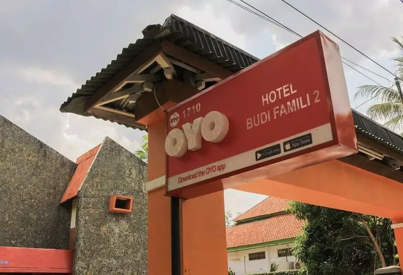 Hotelli Budi Famili 2 By Oyo Rooms