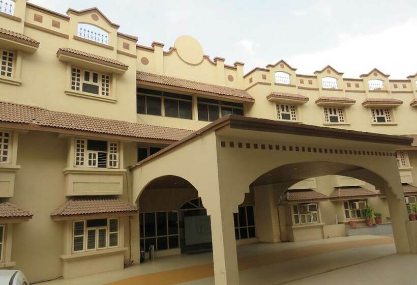 Отель Dariyalal