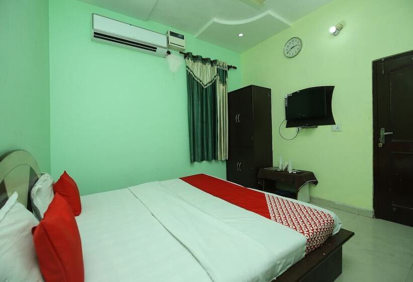 Отель Deep Palace