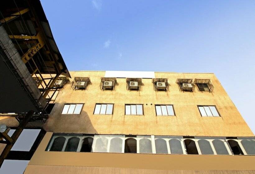 בית מלון כפרי Kalyan Nx By Oyo Rooms