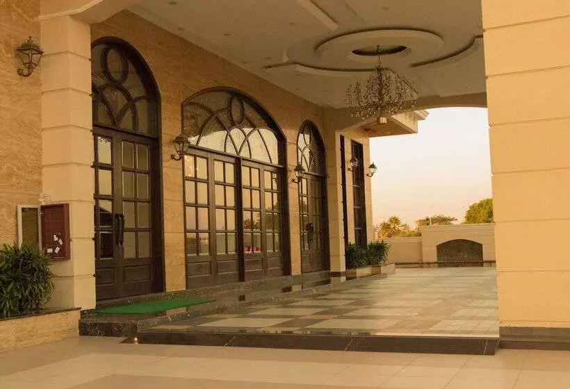 Hotelli Regenta Central Indore