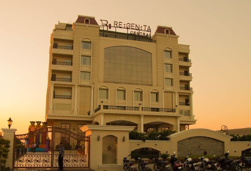 בית מלון כפרי Regenta Central Indore