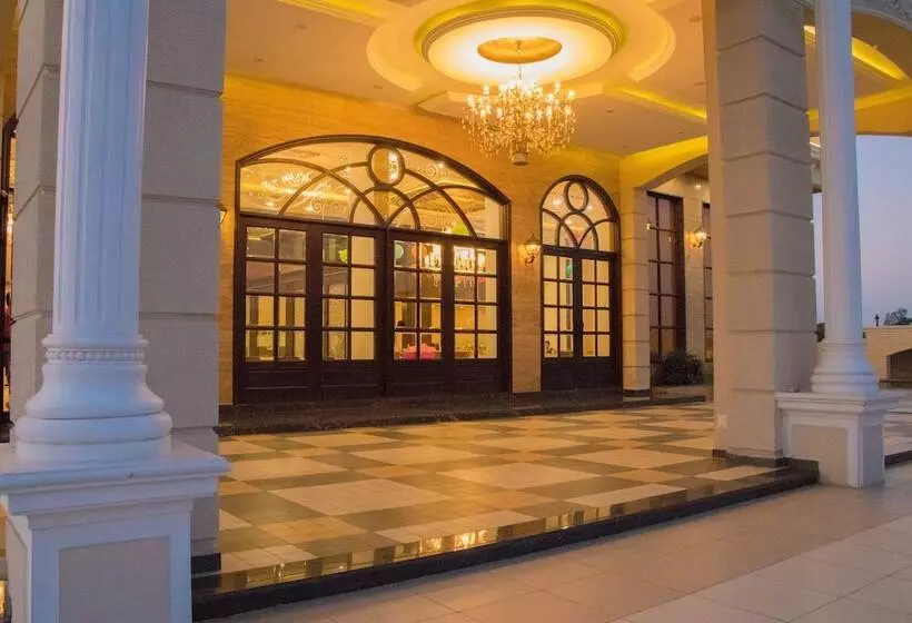 Hotelli Regenta Central Indore