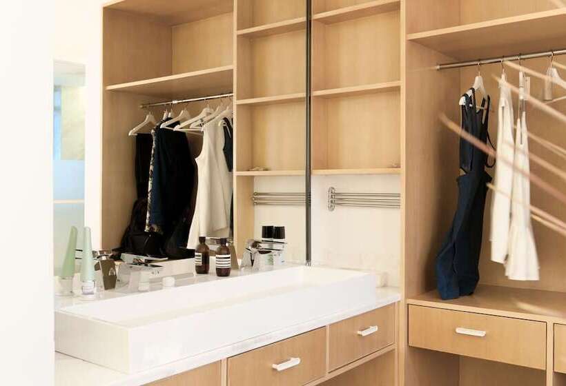 Отель White Waltz