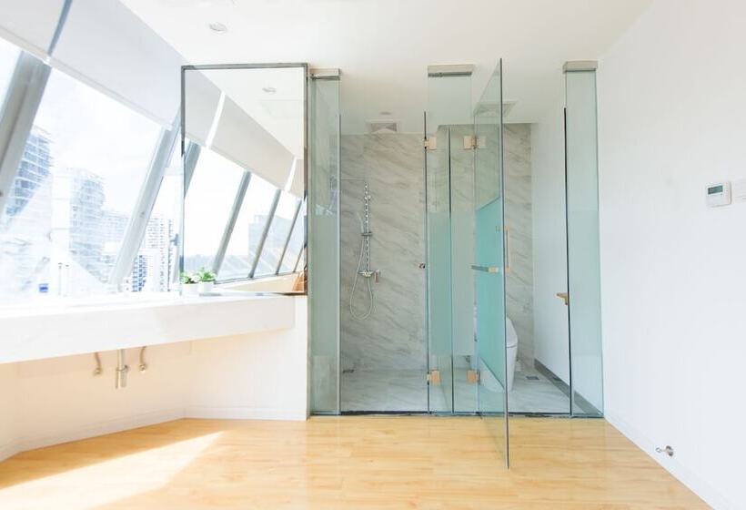 Отель White Waltz