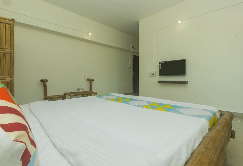 ペンション Sahyadri Farm 8 Wooden Cottages By Oyo Rooms