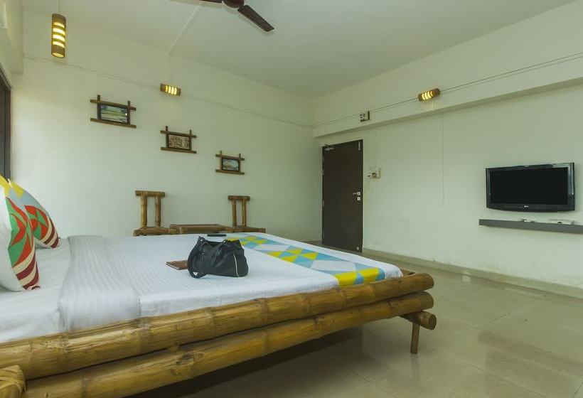 ペンション Sahyadri Farm 8 Wooden Cottages By Oyo Rooms