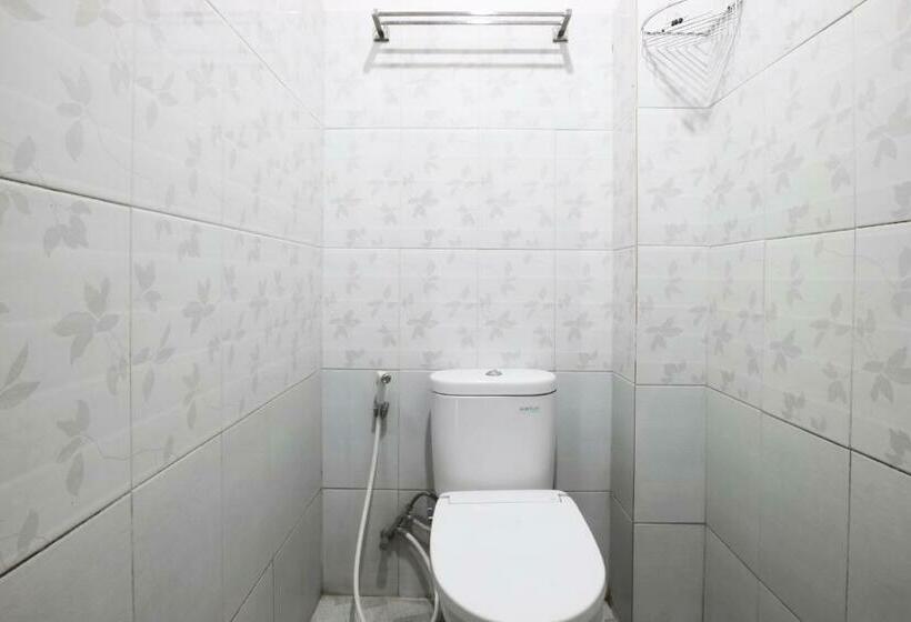 פנסיון Saloka Guest House & Residence