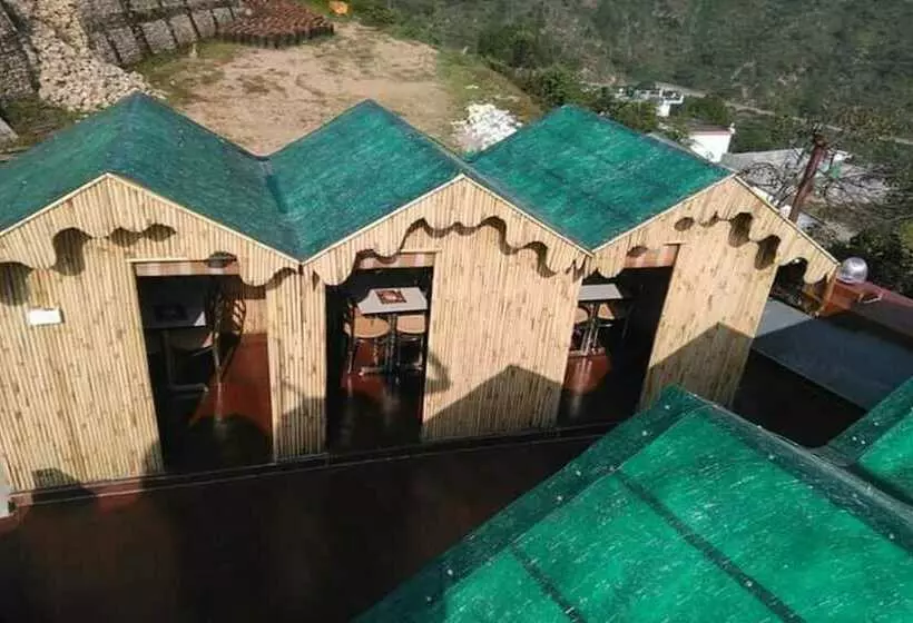 هتل Friends Club Resort & Restaurant