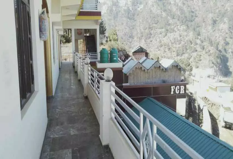 هتل Friends Club Resort & Restaurant