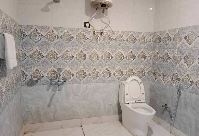 בית מלון כפרי Friends Club Resort & Restaurant