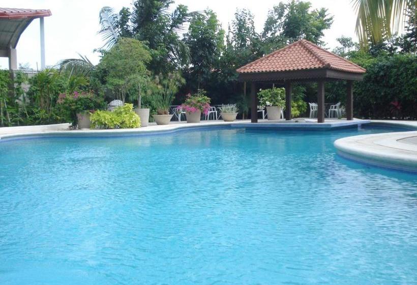 Hotelli Celestia Suites At Leonia