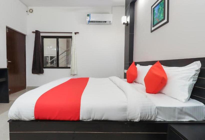 호텔 Oyo 64944 The Royal Palace