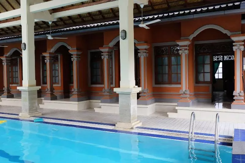 Majatalo Graha Purwaka Pangi