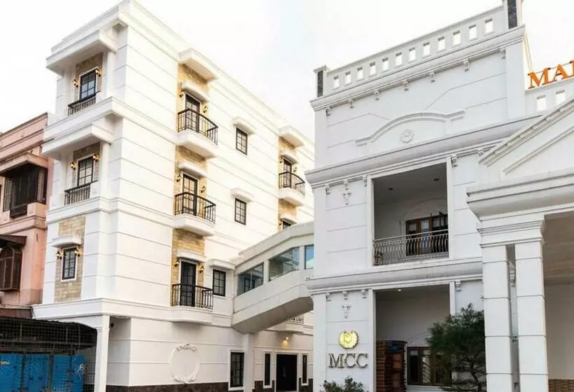 ペンション Reddoorz @ Binjai