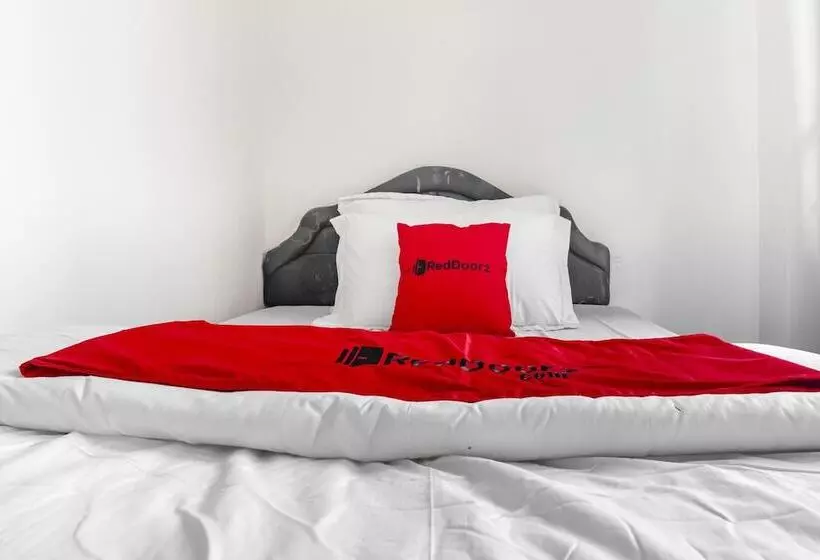 Majatalo Reddoorz Plus @ Gunungsari Surabaya