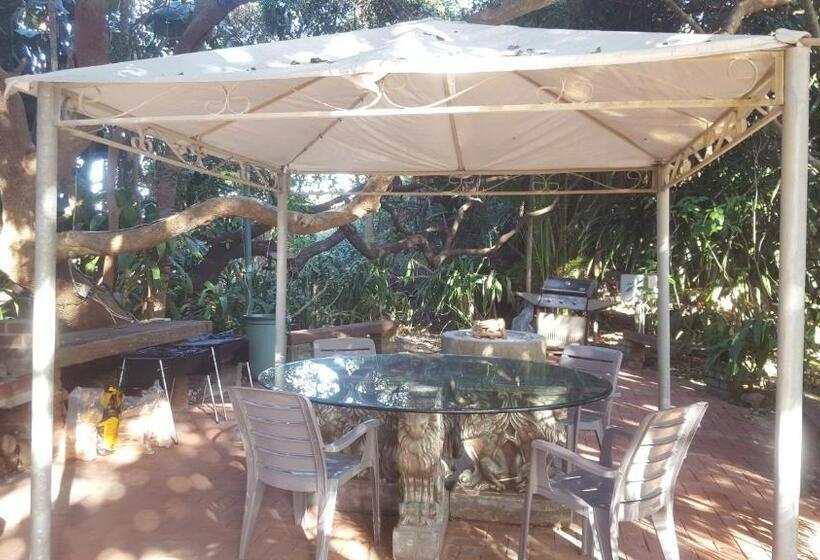 פנסיון Tropical Beach Boutique Guesthouse