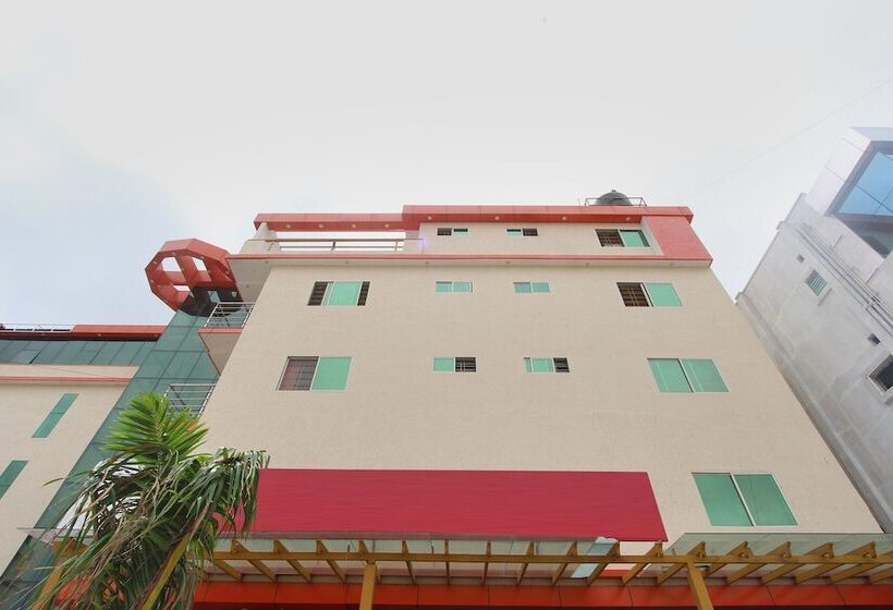 Capital O 15965 Hotel Nandi Gateway