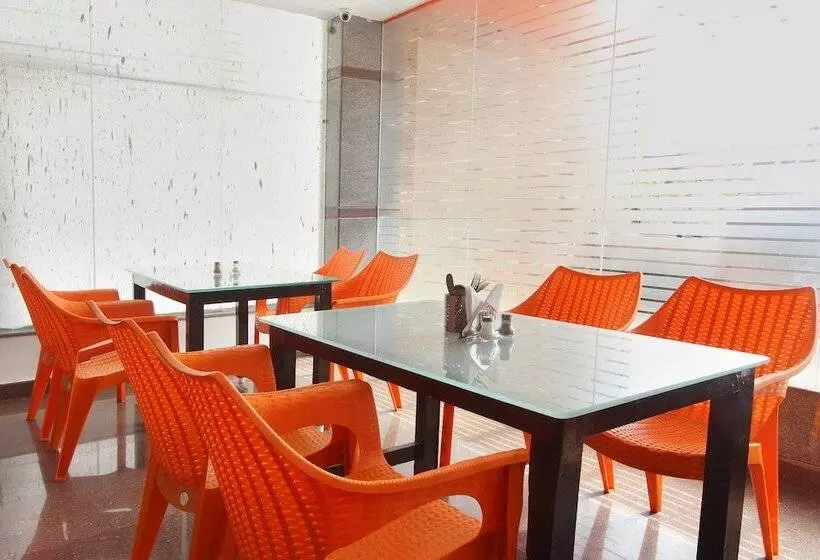 Capital O 15965 Hotel Nandi Gateway