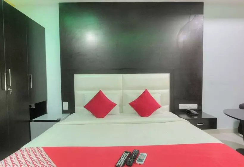 Capital O 15965 Hotel Nandi Gateway