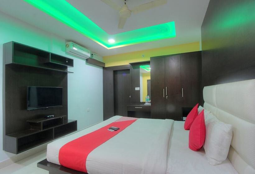 Capital O 15965 Hotel Nandi Gateway