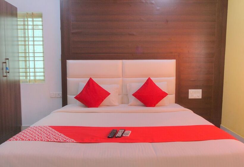 Capital O 15965 Hotel Nandi Gateway