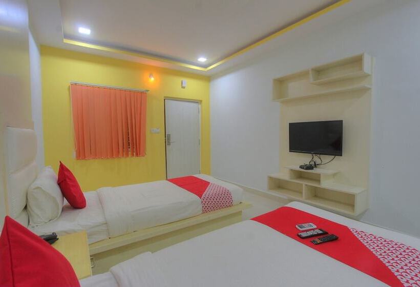 Capital O 15965 Hotel Nandi Gateway