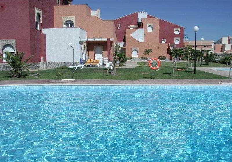 Apartamentos La Menara