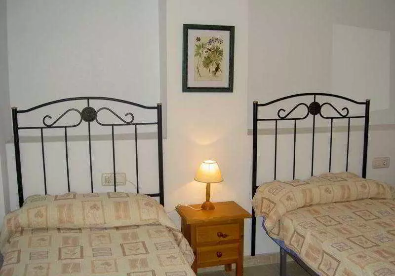 Estudios y Apartamentos Superáticos