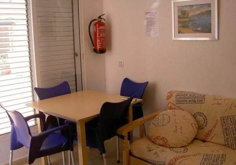 Estudios y Apartamentos Superáticos