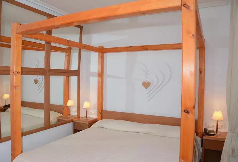 هتل Águilas Playa