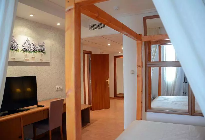 هتل Águilas Playa