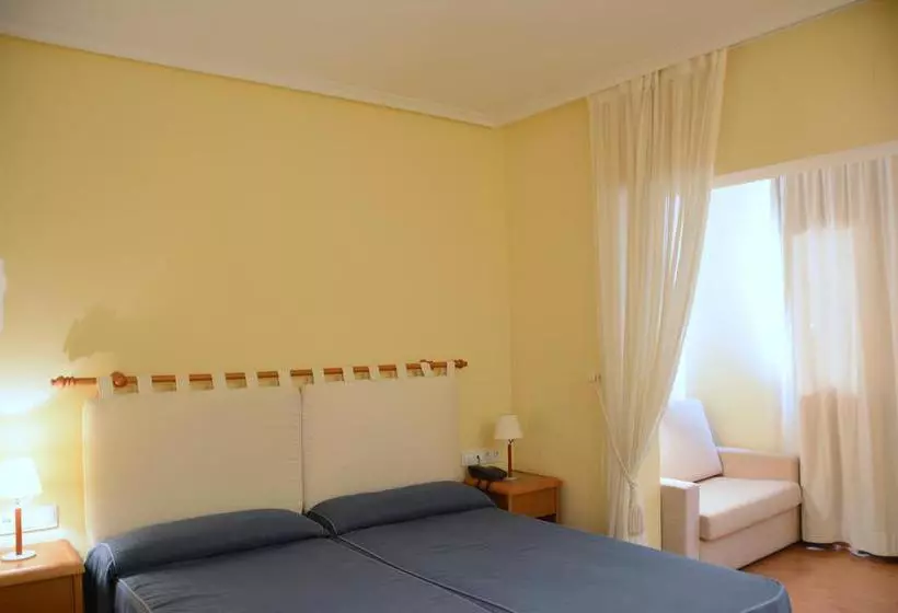 هتل Águilas Playa