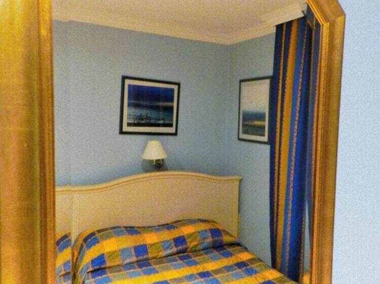 هتل Antares Hostel