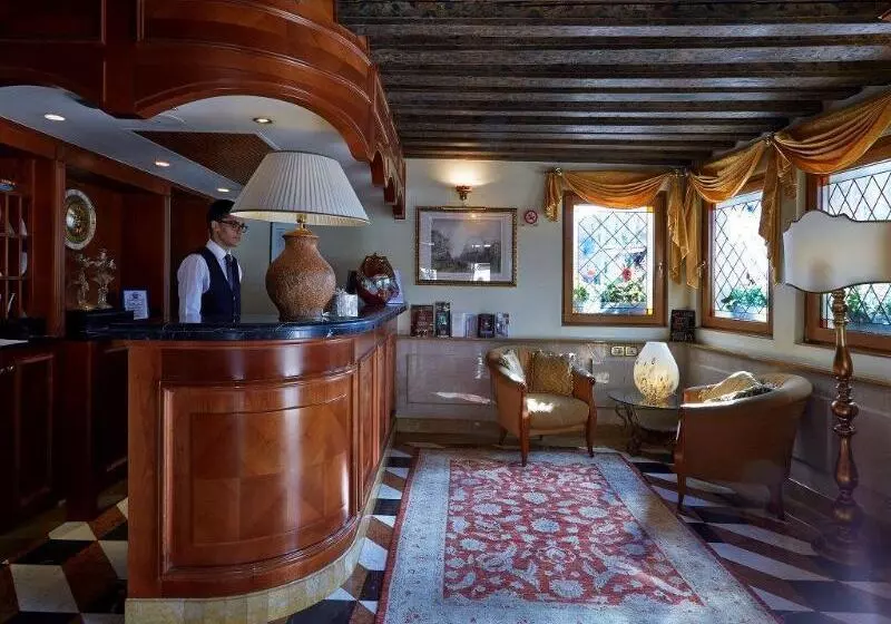 هتل Antiche Figure