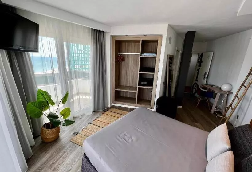 ホテル Hey Peñíscola