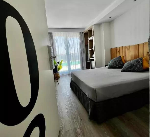 ホテル Hey Peñíscola