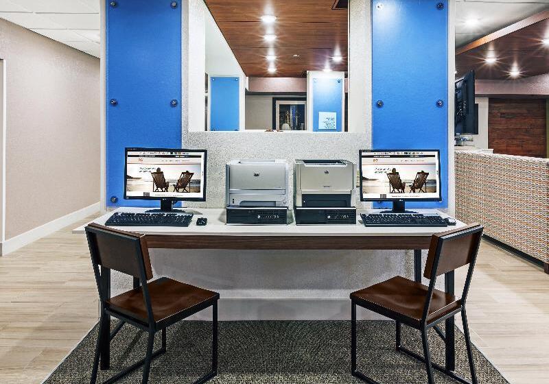 Holiday Inn Express Hotel & Suites Dallas Lewisville, An Ihg