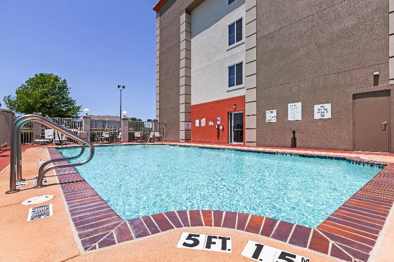 Holiday Inn Express Hotel & Suites Dallas Lewisville, An Ihg