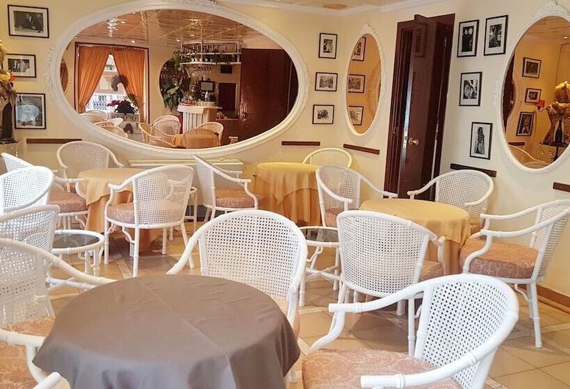 هتل La Residencia