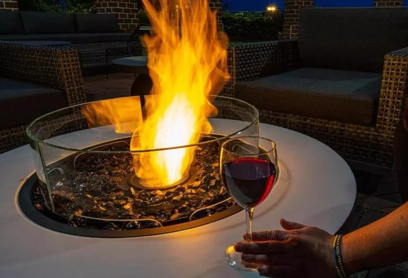 호텔 Marriott Boston Quincy