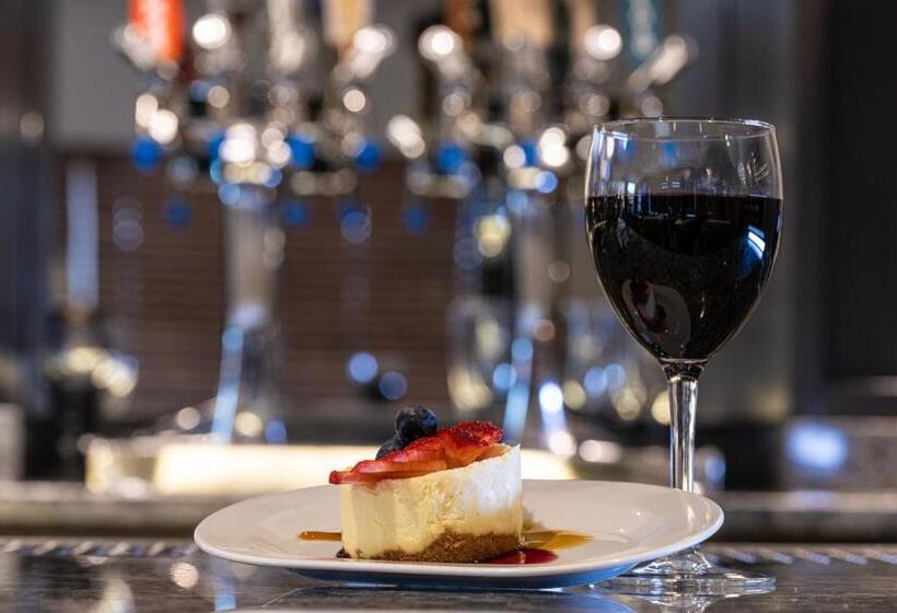 בית מלון כפרי Marriott Boston Quincy