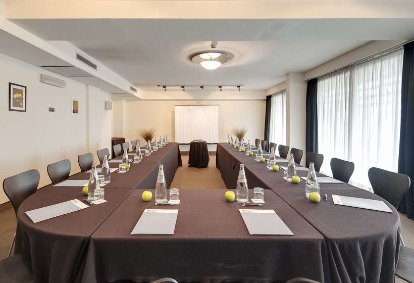 Hotel Occidental Aran Park