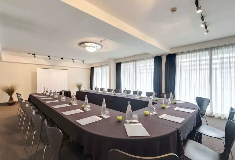 هتل Occidental Aran Park